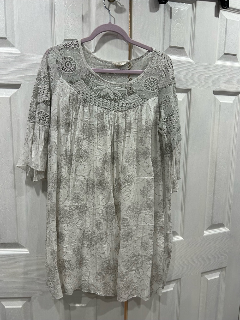 Kings Road Crochet Yoke Midi Dress in Light Gray